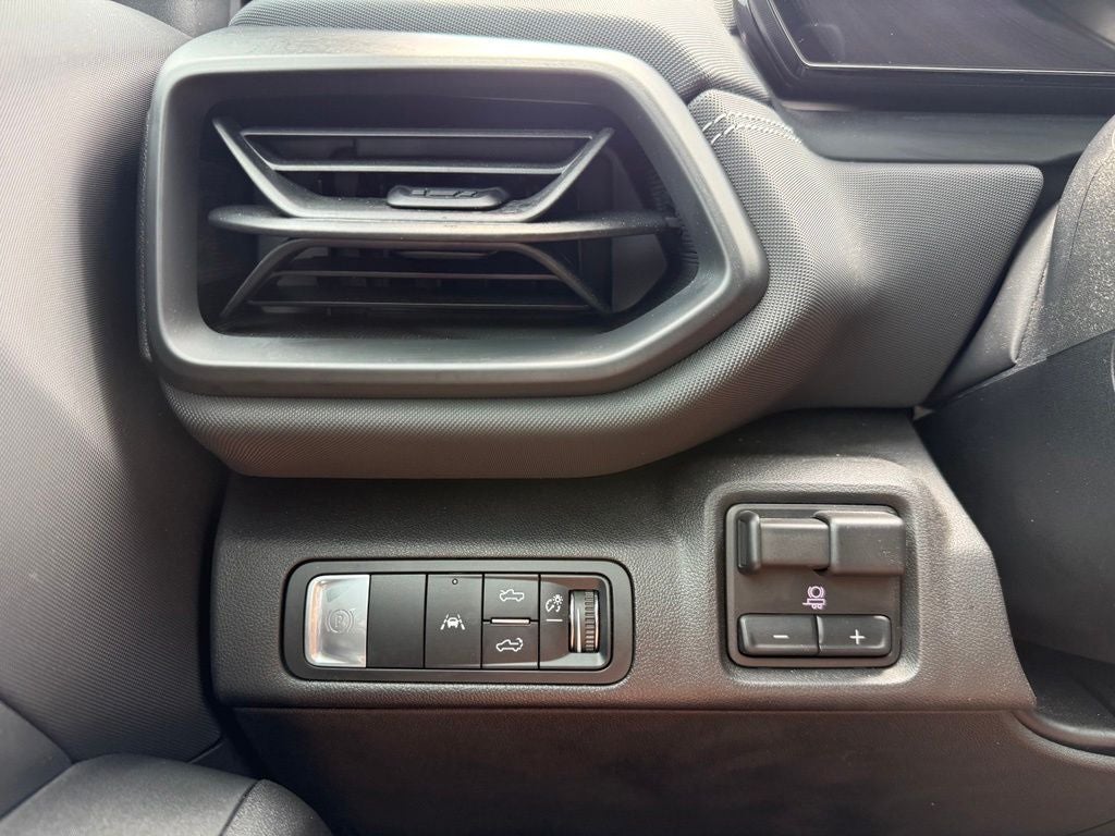2025 Chevrolet Silverado EV LT