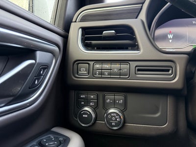 2022 GMC Yukon SLT moon roof/capt seats