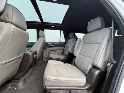 2022 GMC Yukon SLT moon roof/capt seats