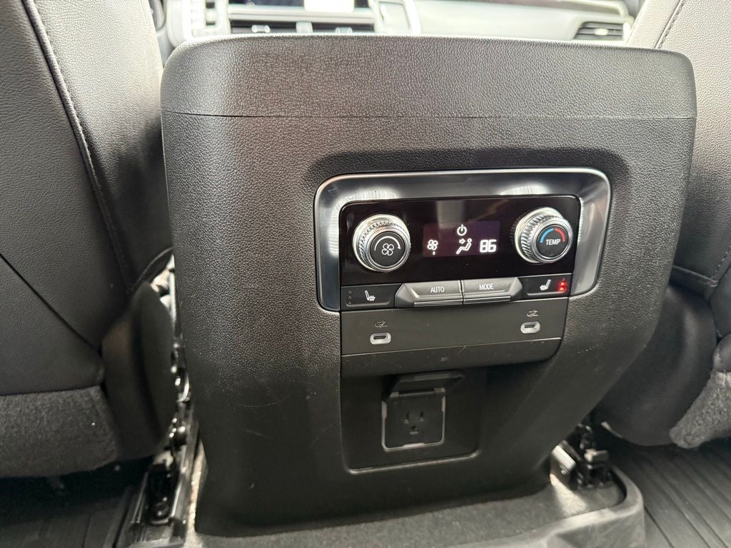 2022 GMC Yukon AT4