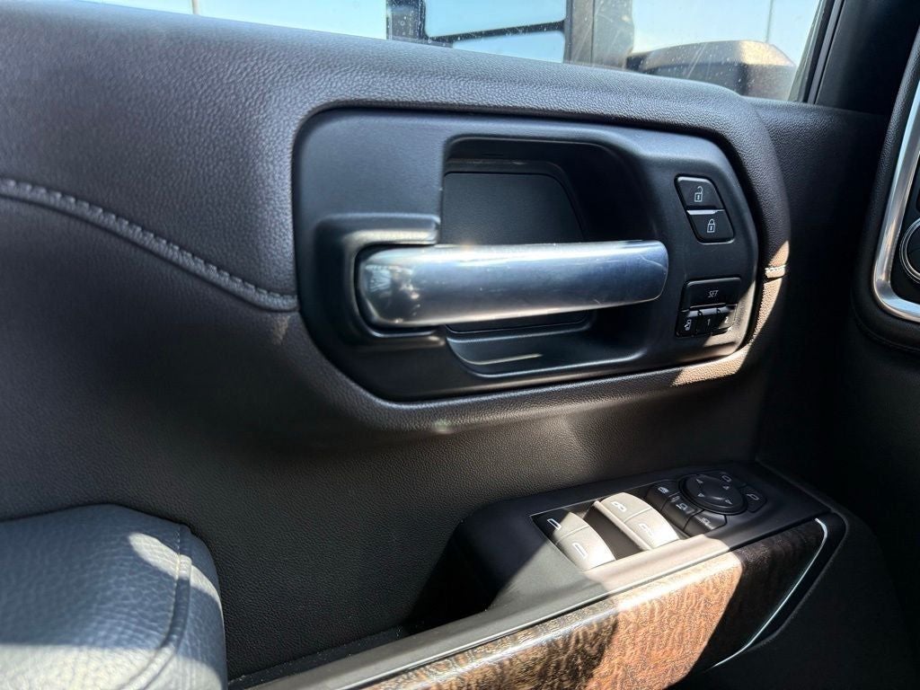 2022 GMC Sierra 3500HD Denali Ultimate Package