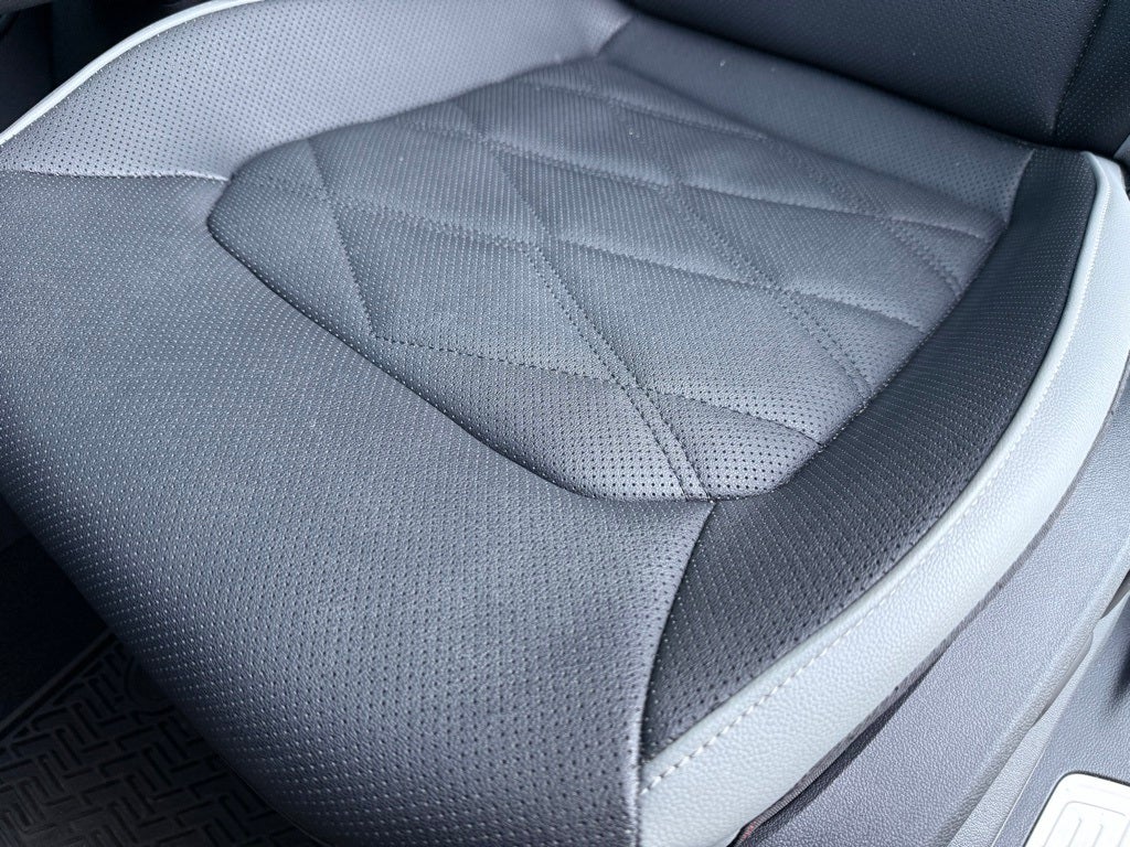 2024 Volkswagen Atlas 2.0T Peak Edition SE w/Technology lifted, wheels, tires