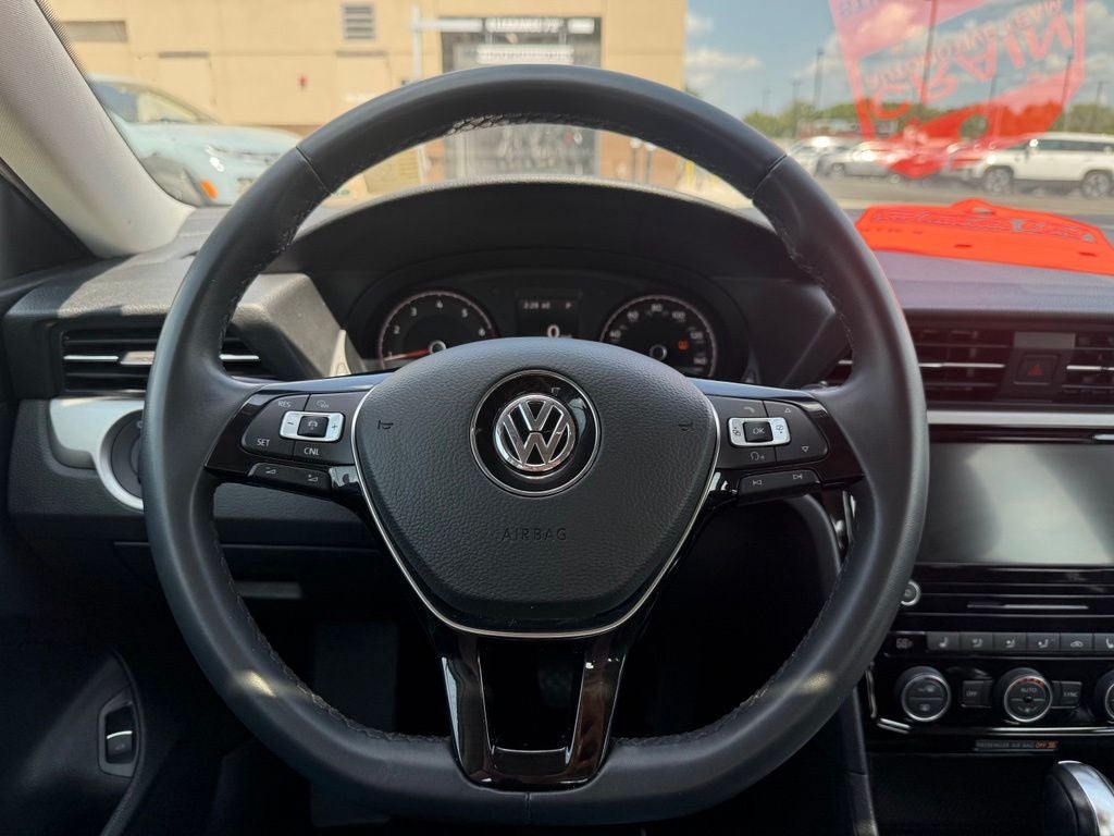2022 Volkswagen Passat 2.0T SE