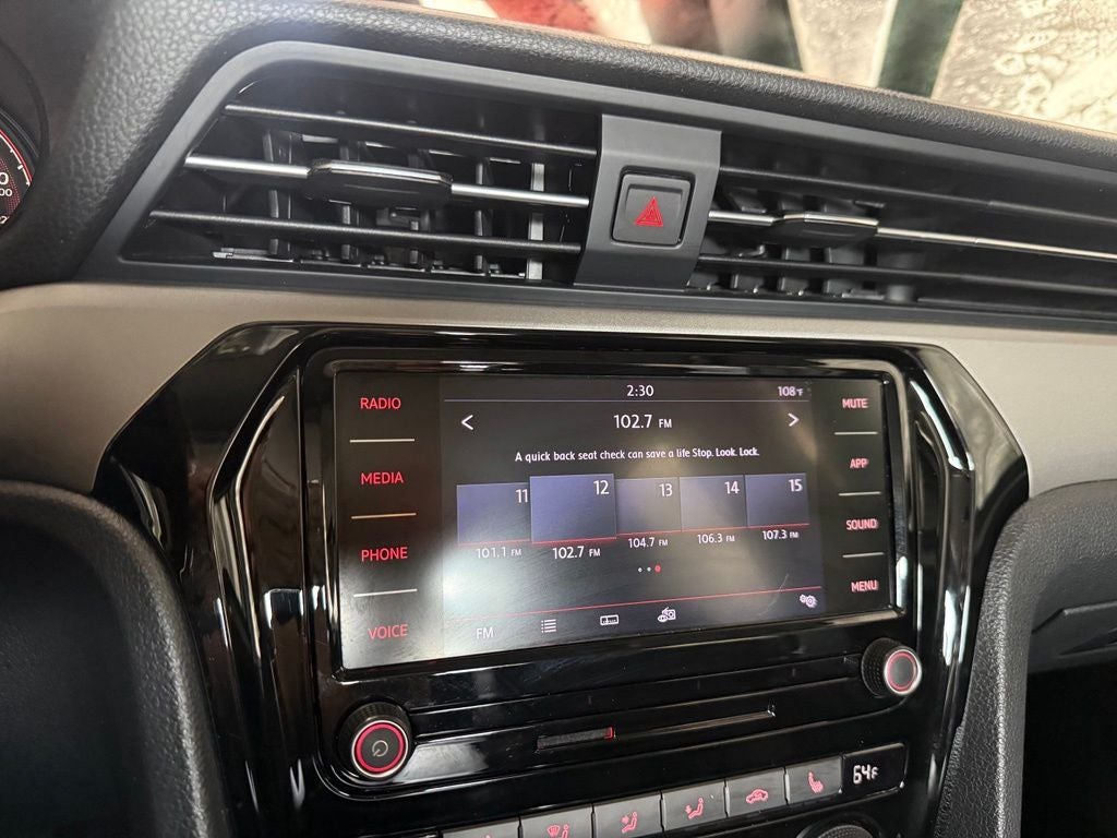 2022 Volkswagen Passat 2.0T SE