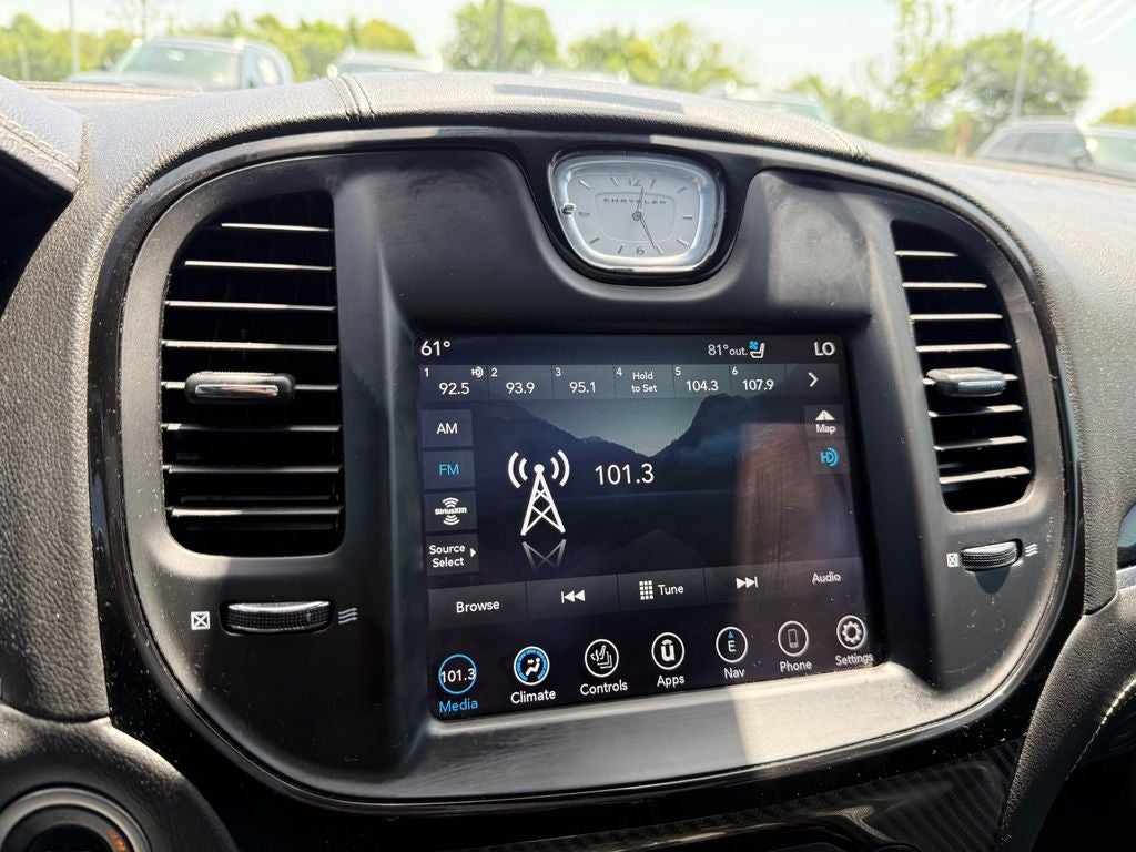 2023 Chrysler 300 C