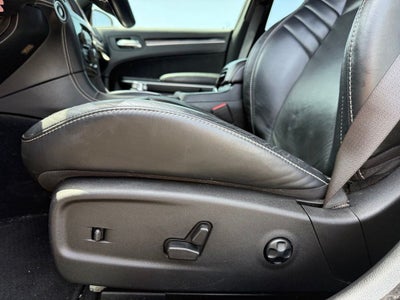 2023 Chrysler 300 C