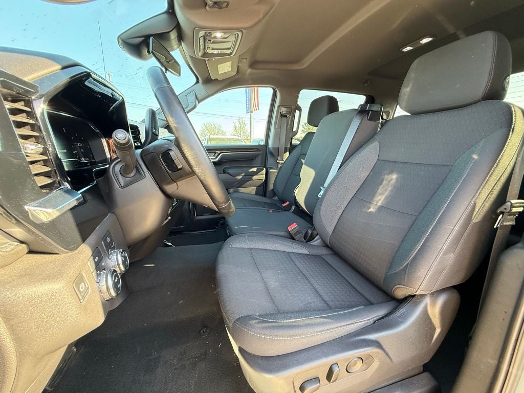 2025 GMC Sierra 1500 SLE