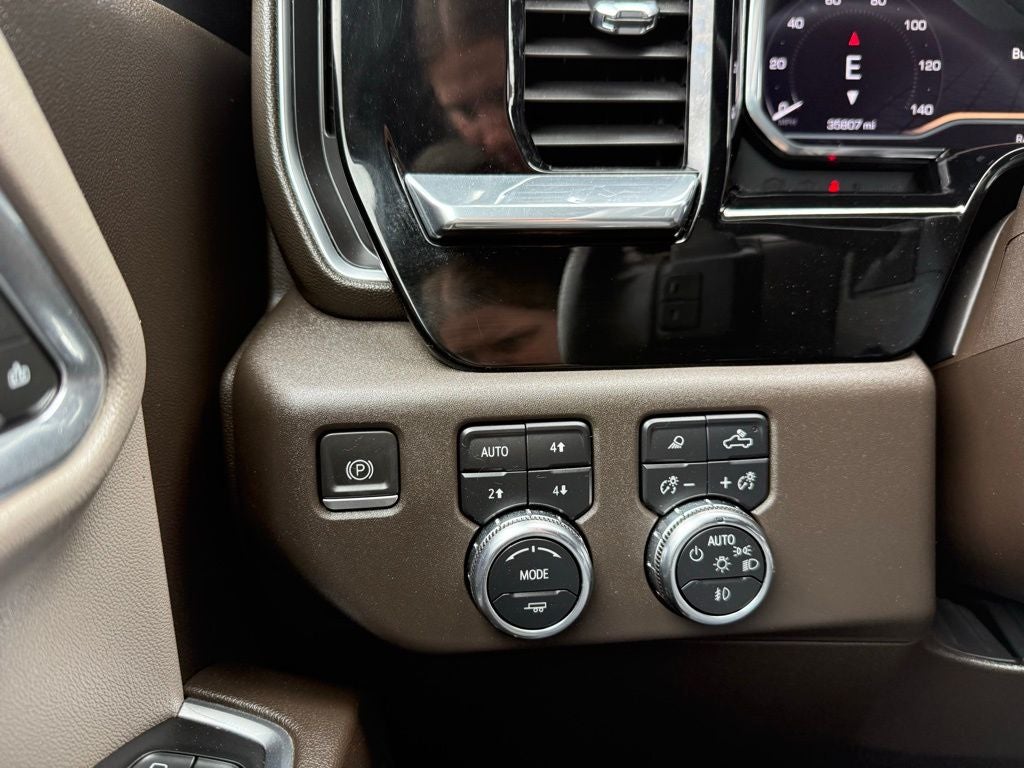 2023 GMC Sierra 1500 SLT Premium Package