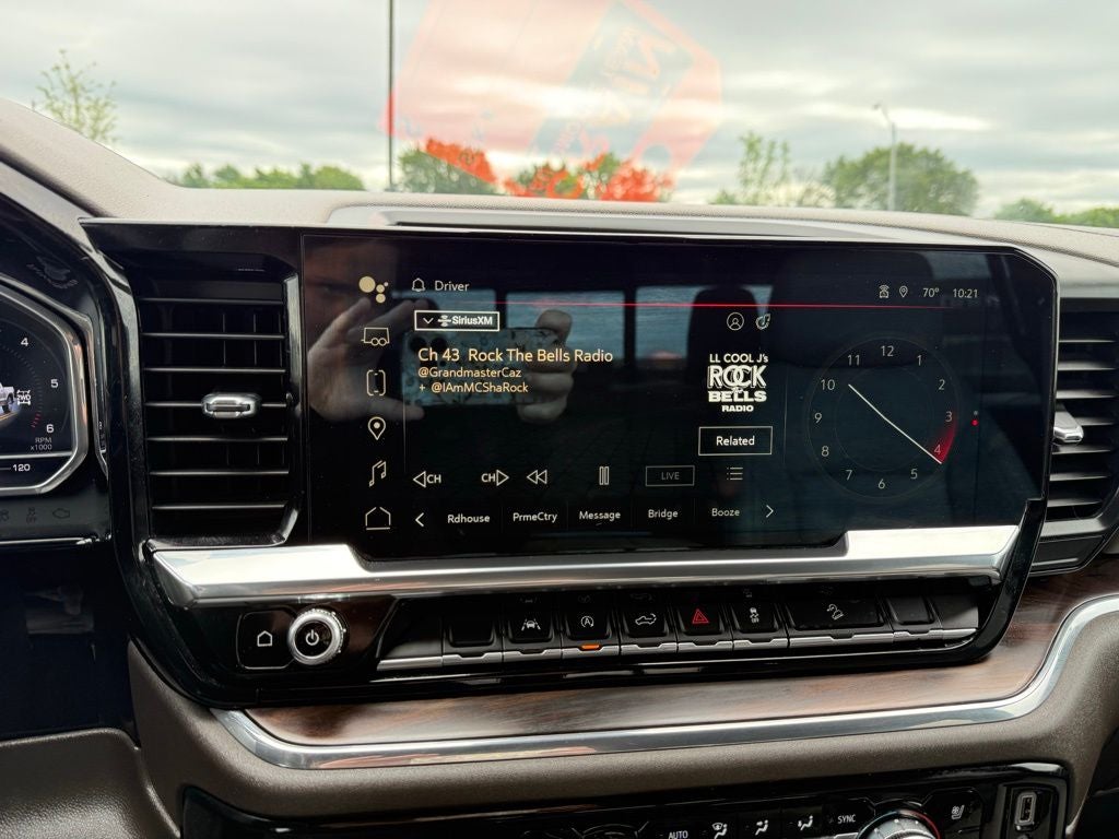 2023 GMC Sierra 1500 SLT Premium Package