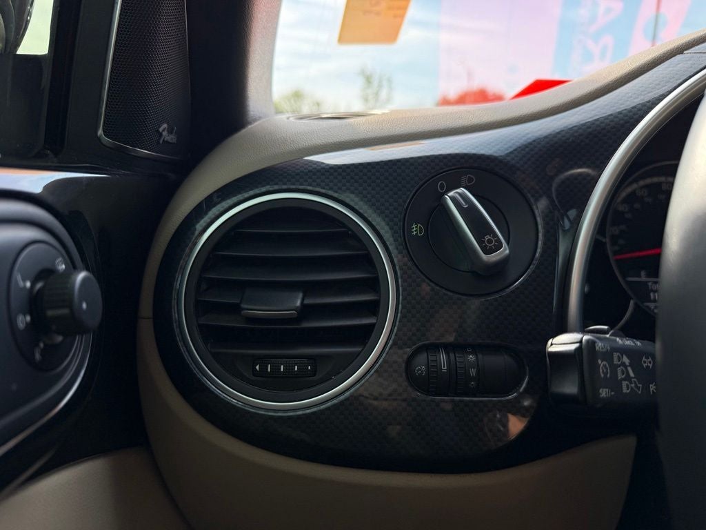 2013 Volkswagen Beetle 2.0 TSi