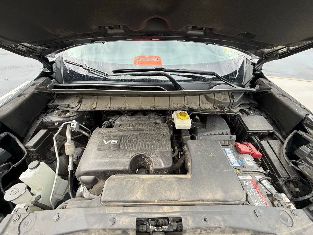 2022 Nissan Pathfinder SV
