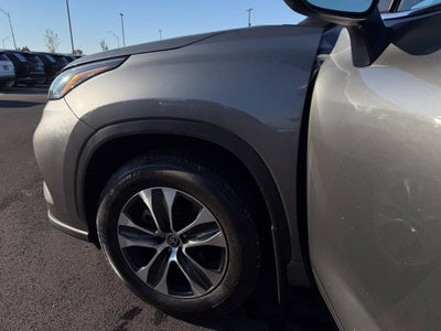 2025 Toyota Highlander XLE