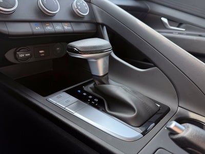 2025 Hyundai Elantra SE CPO Eligible