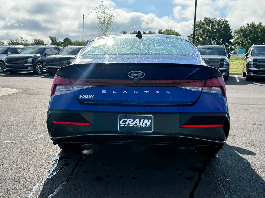 2025 Hyundai Elantra SEL Sport