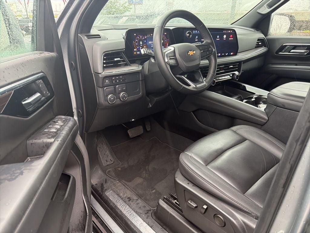 2025 Chevrolet Tahoe LT 1-Owner / Clean Carfax / Power Liftgate
