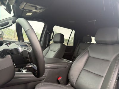 2025 Chevrolet Tahoe LT 1-Owner / Clean Carfax / Power Liftgate