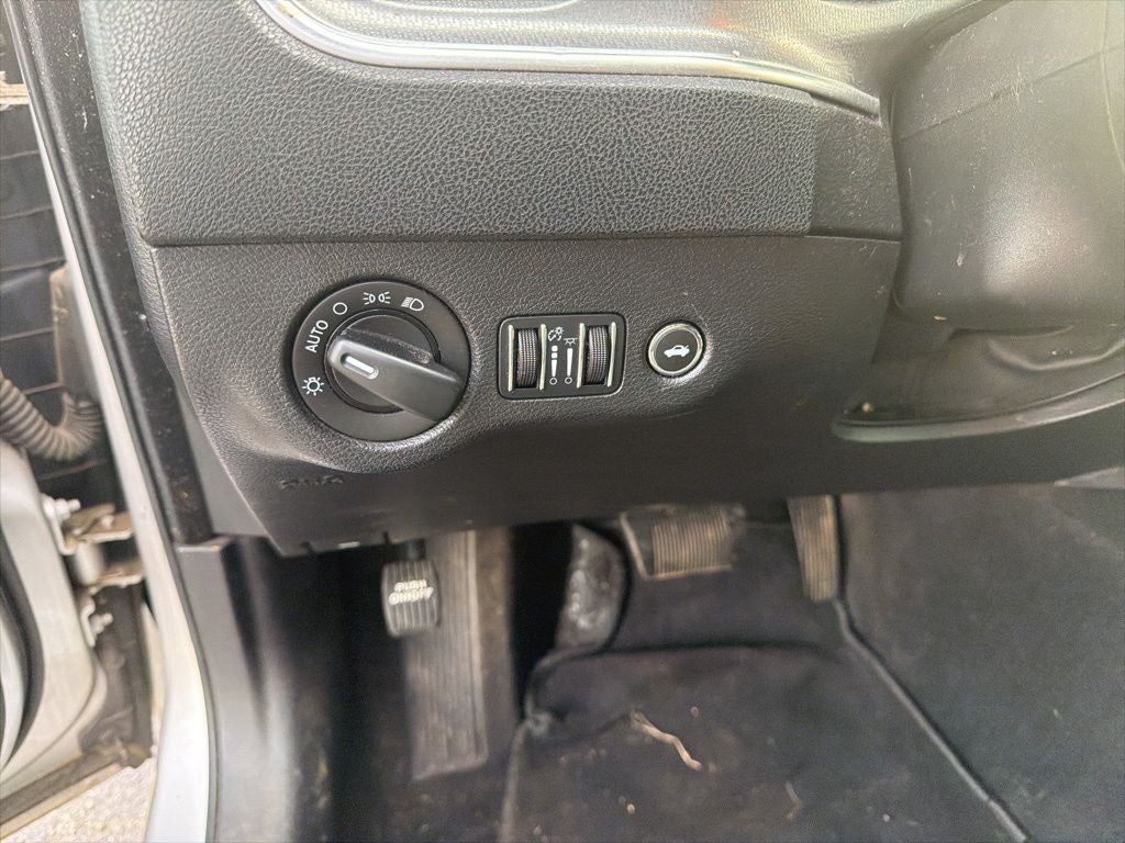 2012 Dodge Charger SE