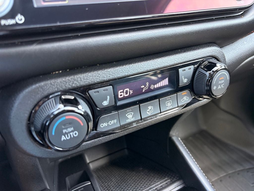 2025 Nissan Kicks SV