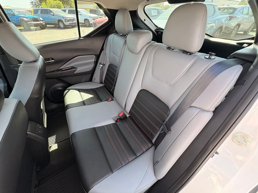 2025 Nissan Kicks SV