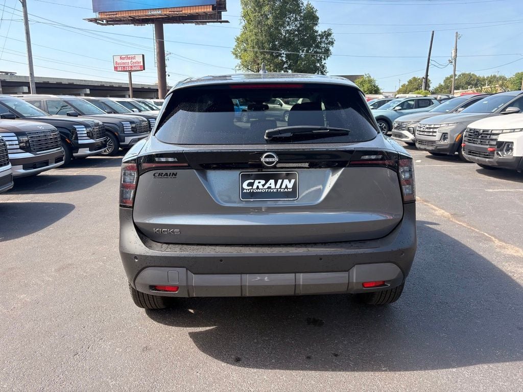 2025 Nissan Kicks SV
