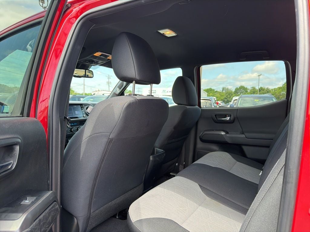 2023 Toyota Tacoma TRD Off-Road V6 / One Owner / Clean Carfax