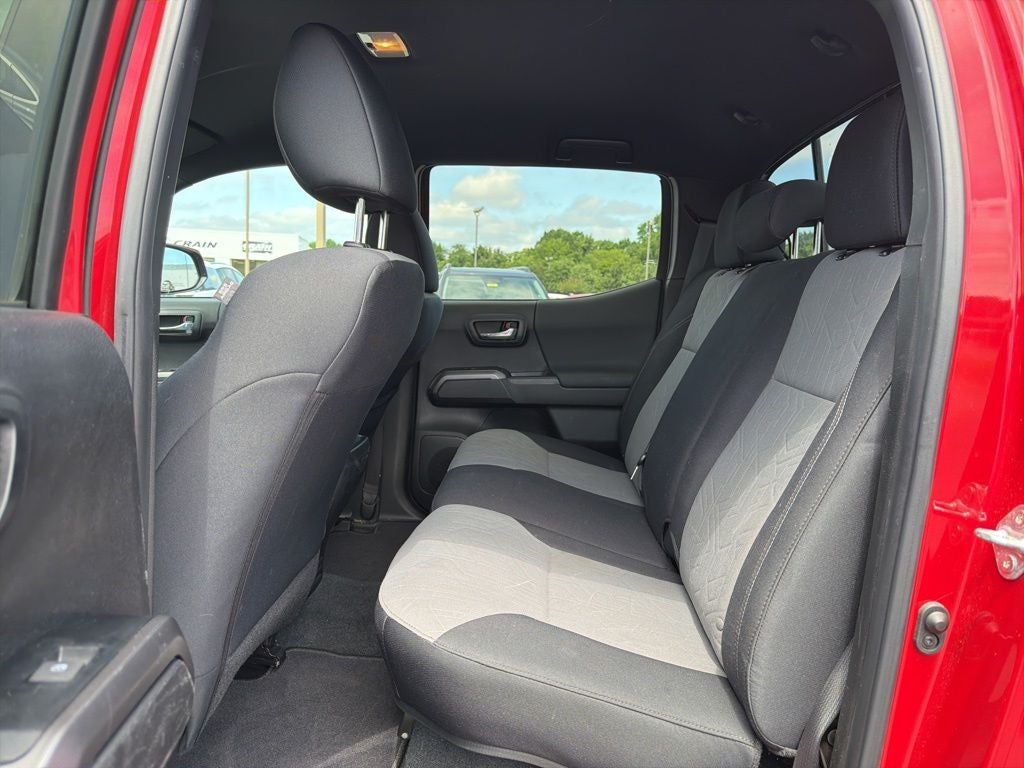 2023 Toyota Tacoma TRD Off-Road V6 / One Owner / Clean Carfax