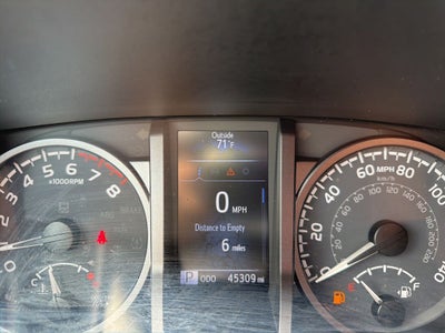 2023 Toyota Tacoma TRD Off-Road V6 / One Owner / Clean Carfax