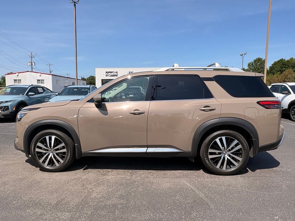 2023 Nissan Pathfinder Platinum