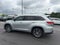 2017 Toyota Highlander XLE Navigation / Clean Carfax / Power Moonroof / 3rd R