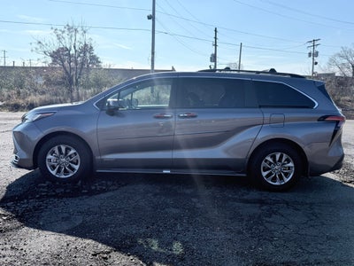 2021 Toyota Sienna XLE 7 Passenger