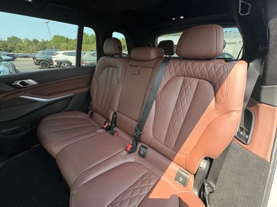 2024 BMW X7 M60i