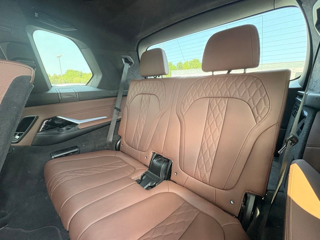 2024 BMW X7 M60i