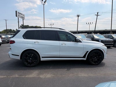 2024 BMW X7 M60i