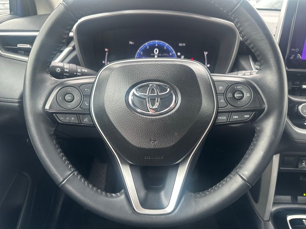 2025 Toyota Corolla Cross XLE