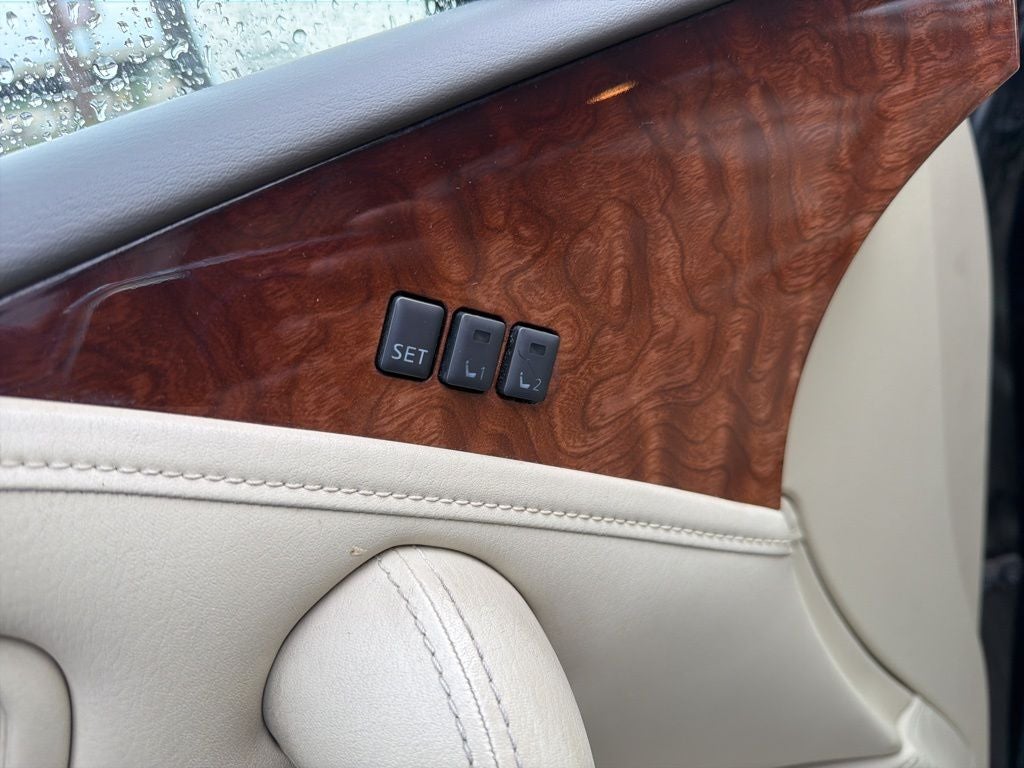 2016 INFINITI QX80 Base