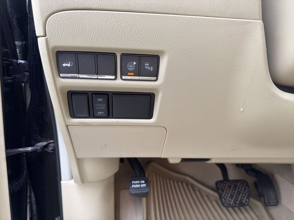 2016 INFINITI QX80 Base