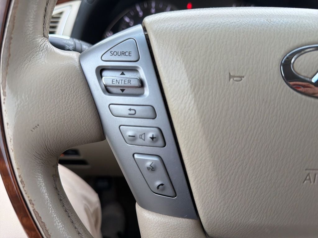 2016 INFINITI QX80 Base