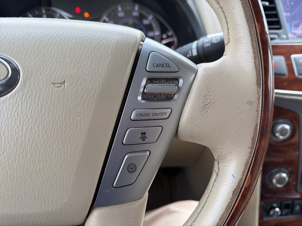 2016 INFINITI QX80 Base