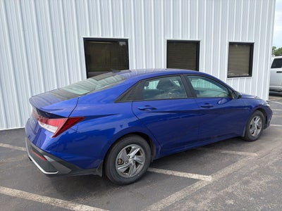 2024 Hyundai Elantra SE