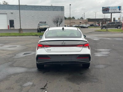 2025 Hyundai Elantra SEL Sport
