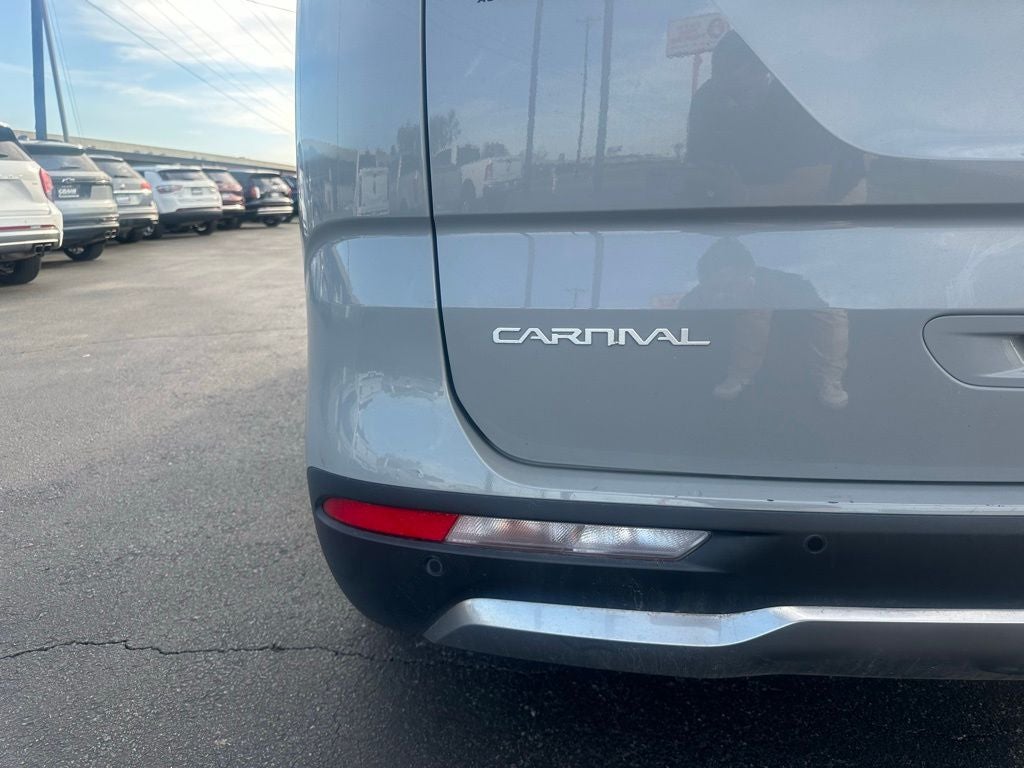 2024 Kia Carnival SX