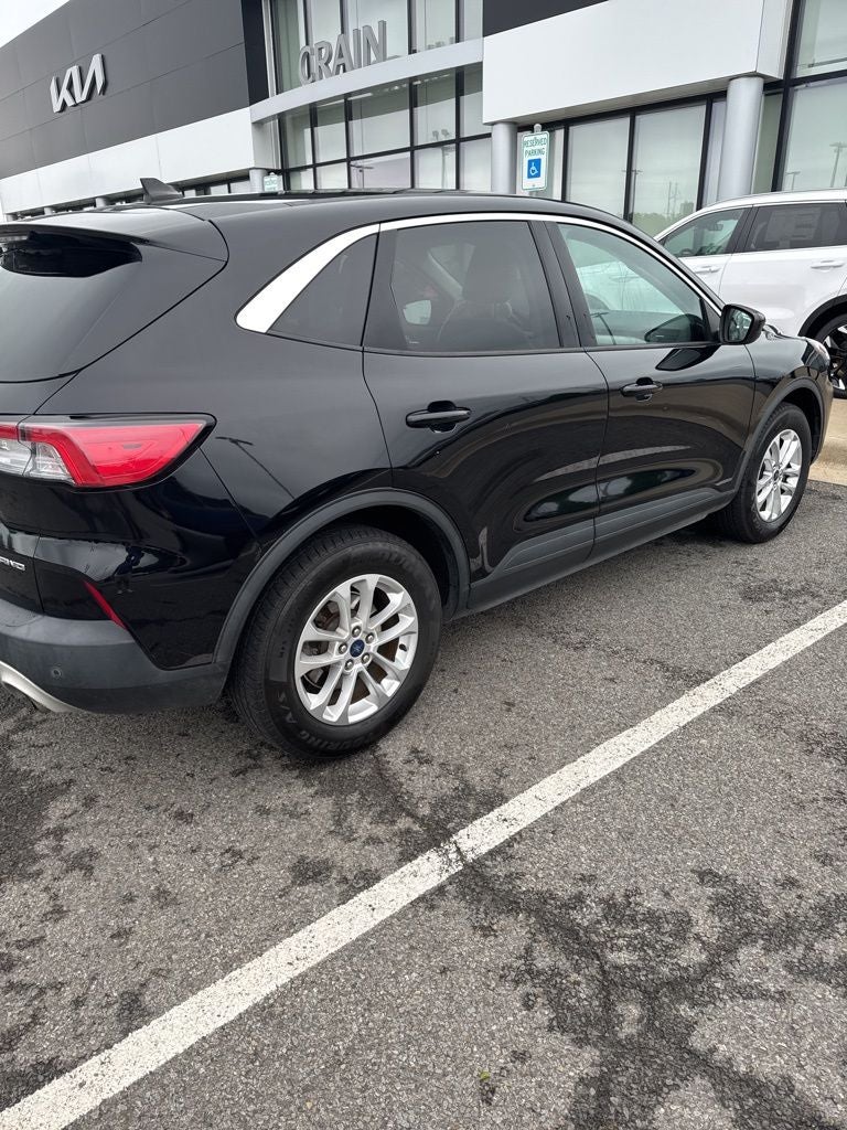 2021 Ford Escape SE