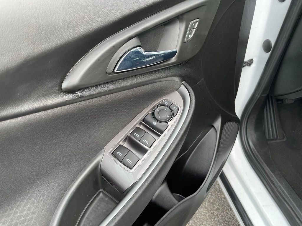 2022 Chevrolet Malibu LS 1FL