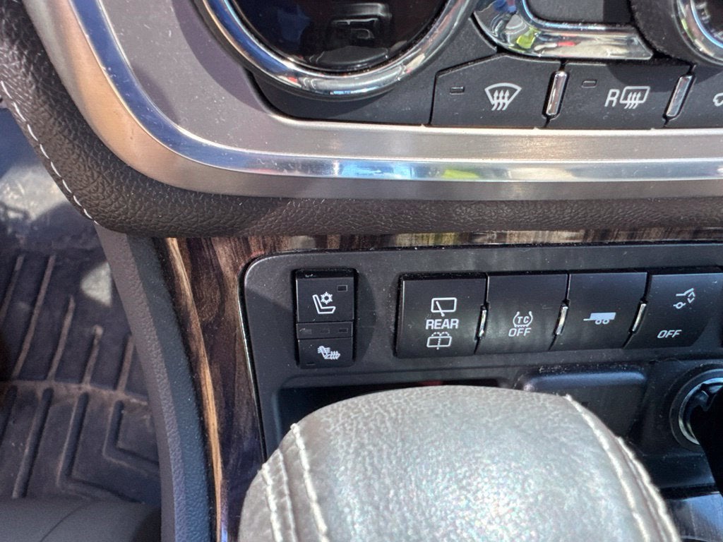 2015 GMC Acadia Denali