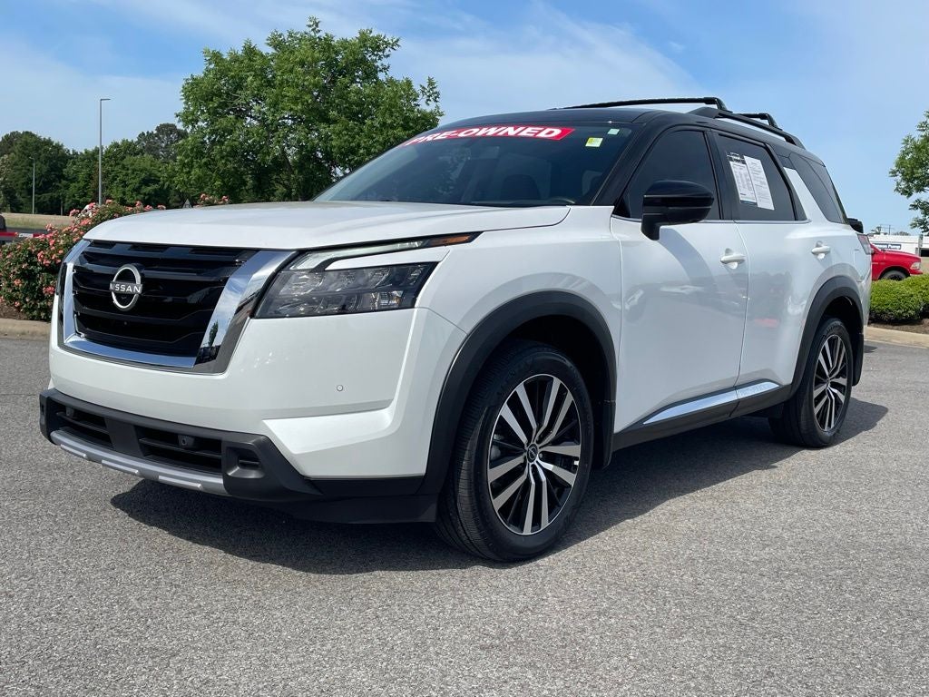 2025 Nissan Pathfinder Platinum