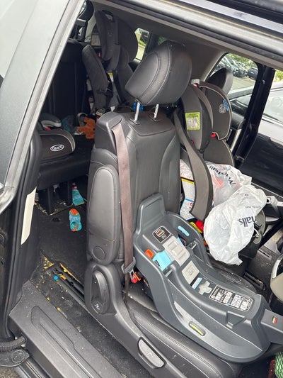 2023 Kia Carnival LX