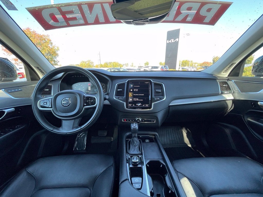 2022 Volvo XC90 T5 Momentum
