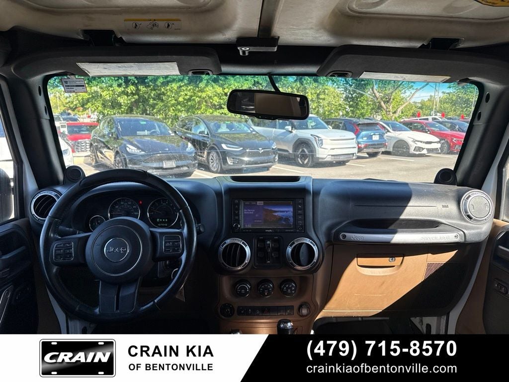 2013 Jeep Wrangler Unlimited Sahara - 4WD / CLEAN CARFAX / ONE OWNER