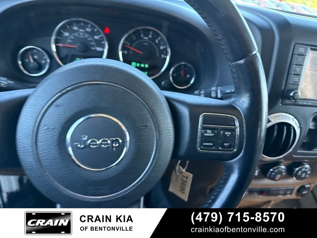 2013 Jeep Wrangler Unlimited Sahara - 4WD / CLEAN CARFAX / ONE OWNER