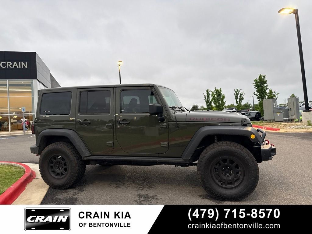 2015 Jeep Wrangler Unlimited Rubicon - 4WD / CLEAN CARFAX HISTORY